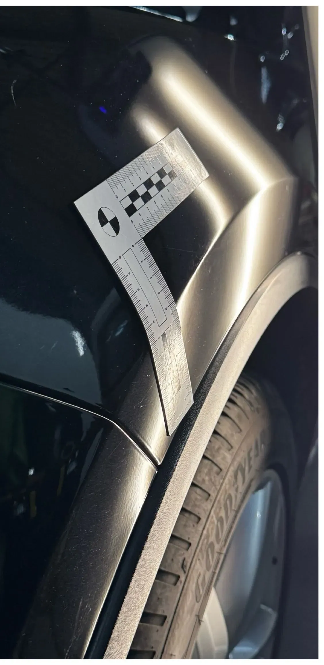 Derselbe Kotflügel nach der Smart-Repair-Reparatur – spurlos ausgebeult